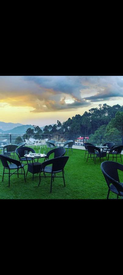 Апартаменты Host Jatin Mountain Crest Kasauli 7Oi827O7O3 Экстерьер фото